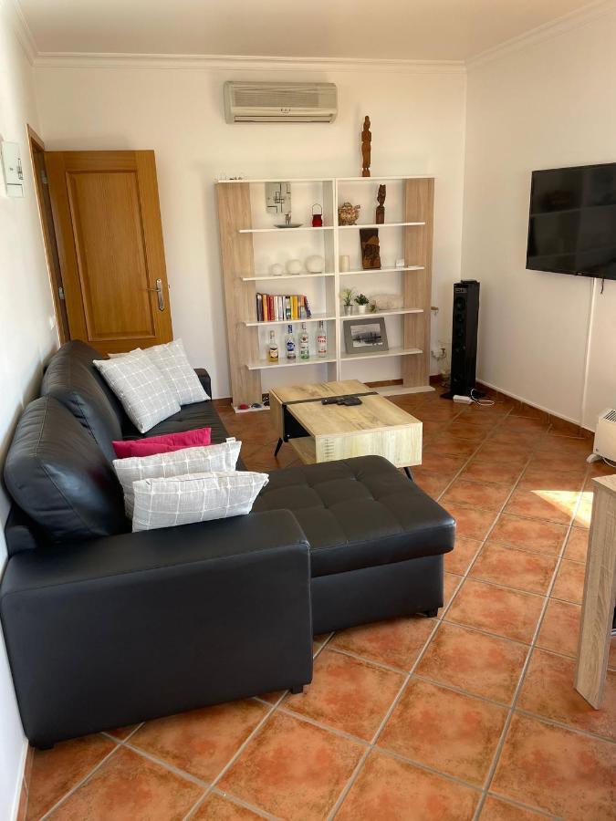 2 Bedrooms Apartment Vale Parra Praia Da Gale In A Privat Condominio Guia  Dış mekan fotoğraf